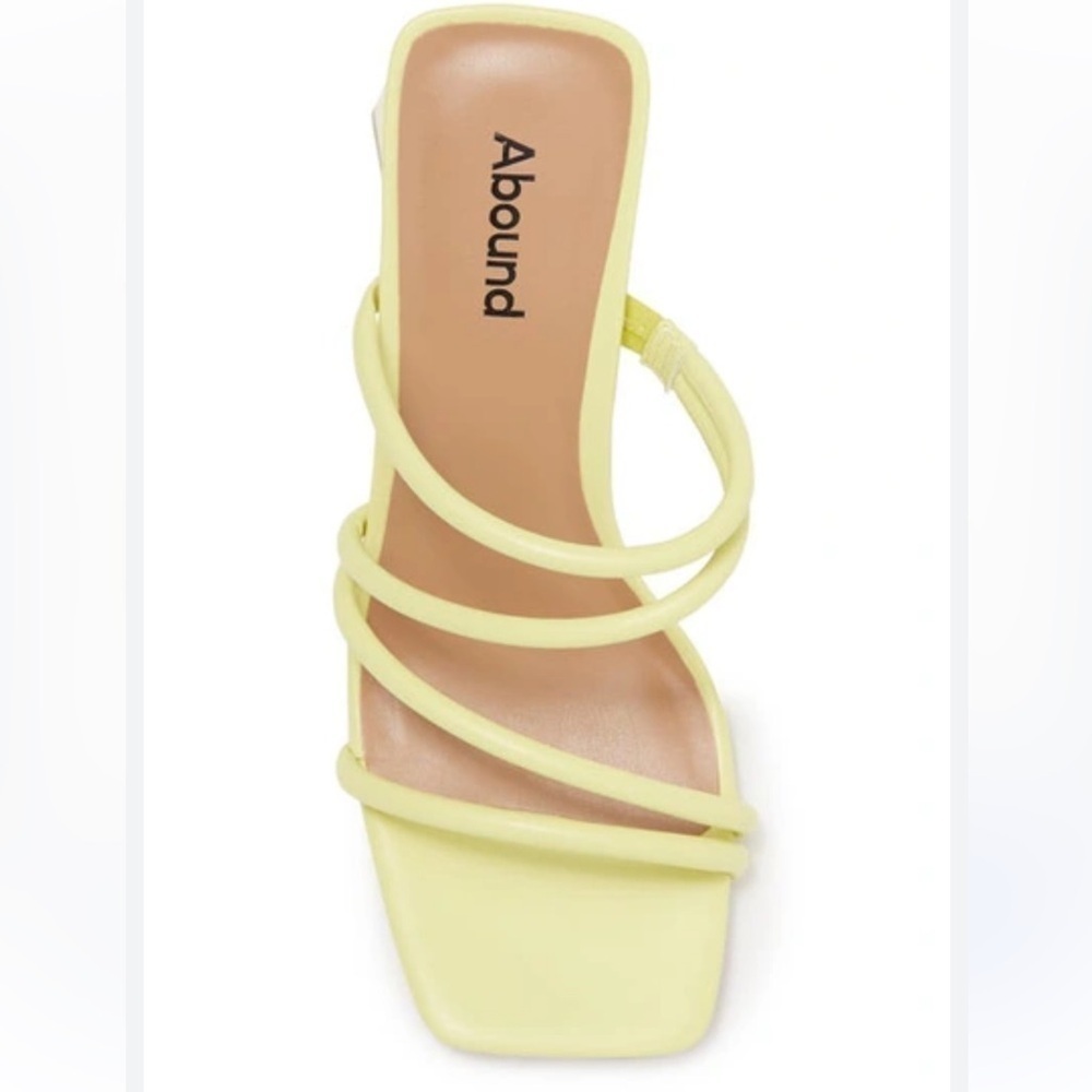 Abound Austyn Yellow Canary slip on Strappy Chunky heels Sandals Sz‎ 9.5M new